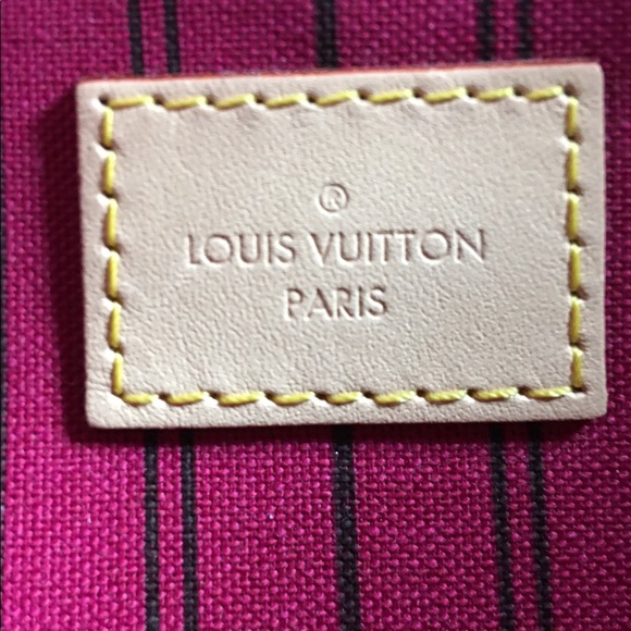 Authentic Louis Vuitton Neverfull Pochette - Picture 5 of 7